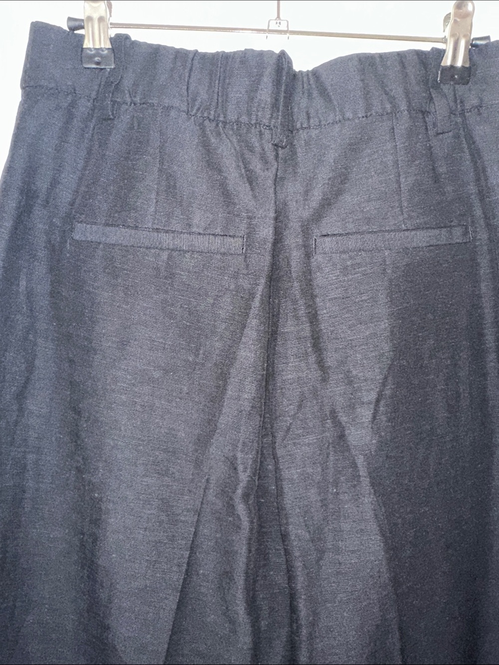 H&M Black High-Waist Pleated Trousers - Picture 4 of 7
